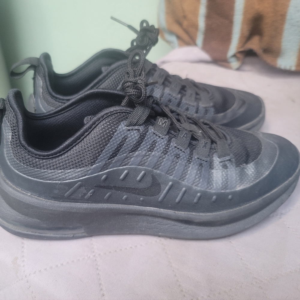 Nike Axis Air max